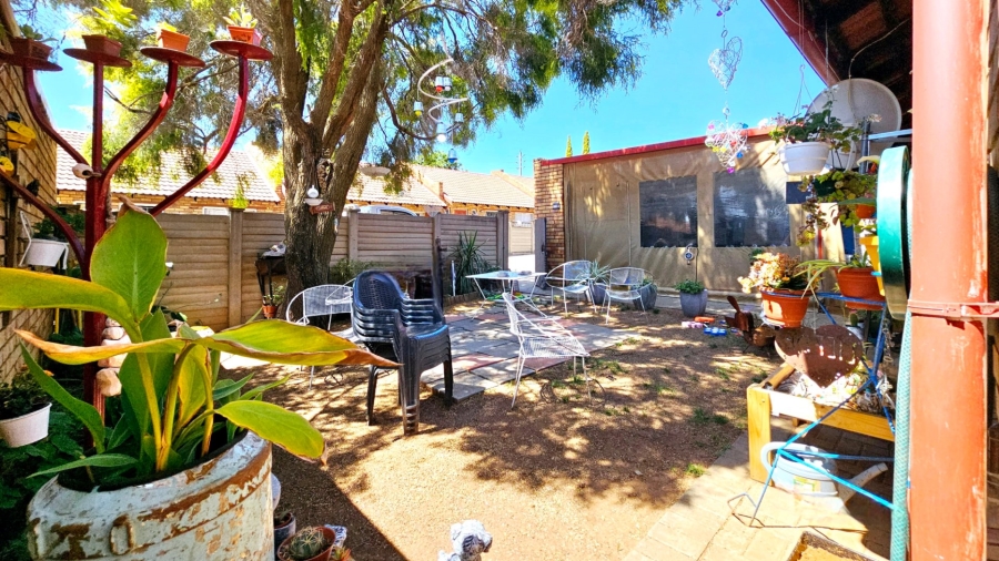 3 Bedroom Property for Sale in Langenhovenpark Free State